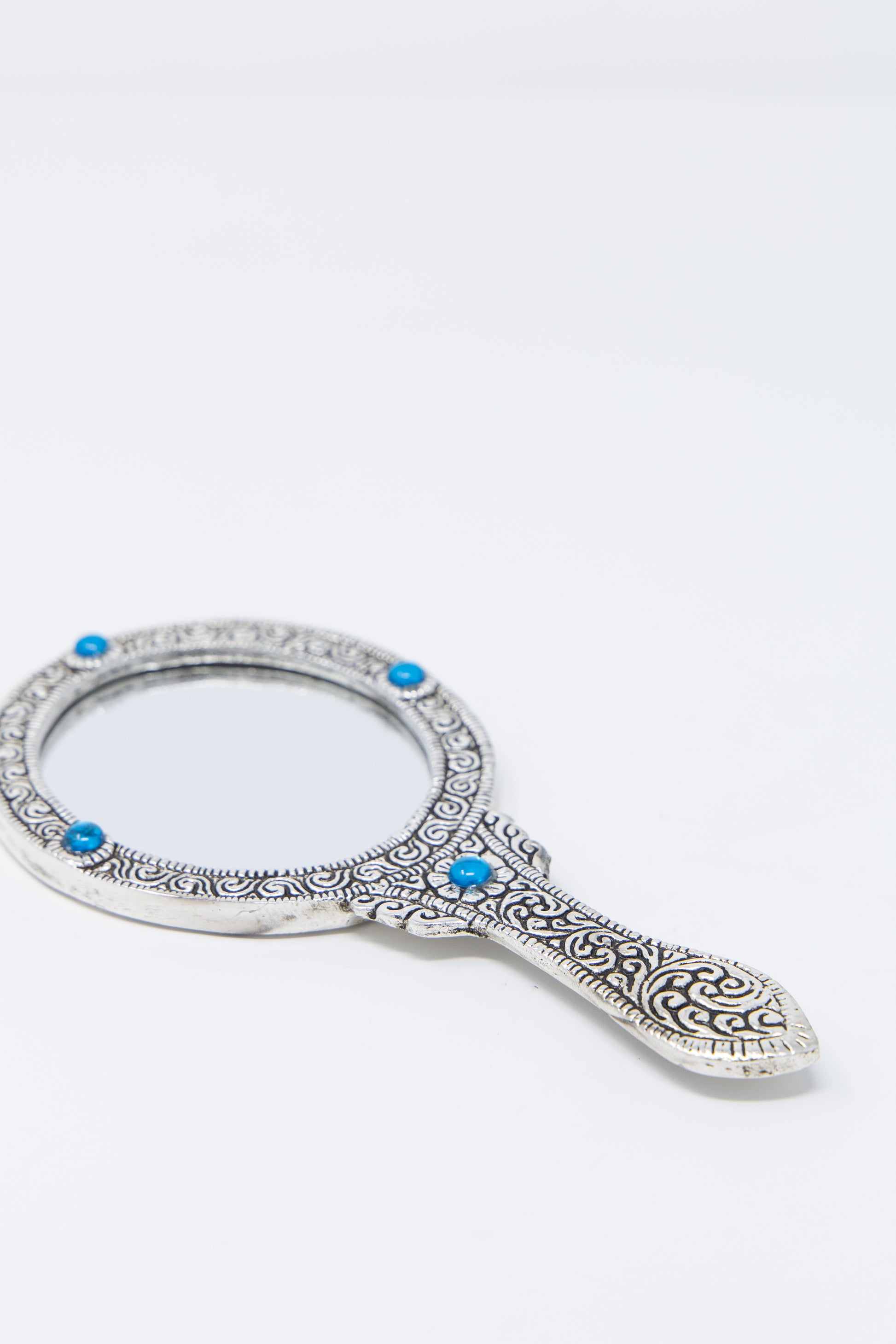 AMULYA’s Victorian Vista Metal Hand Mirror
